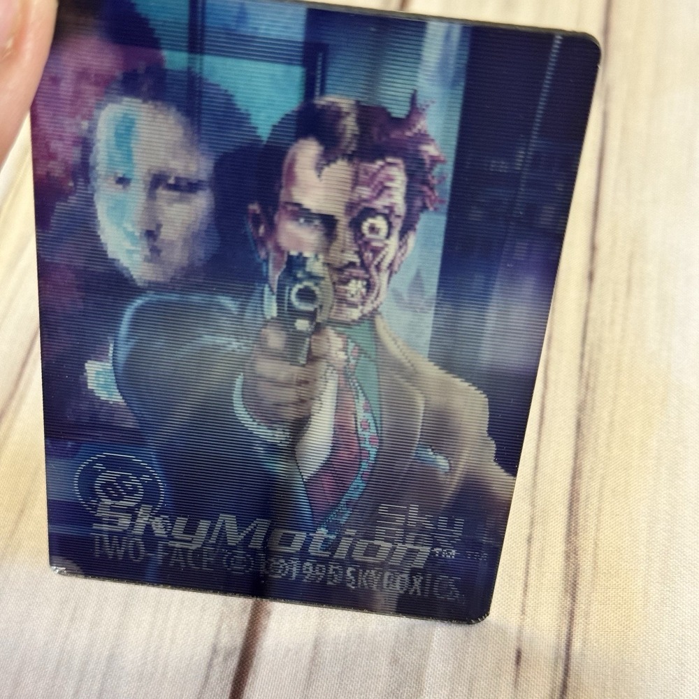 1995 Skybox Batman‎ Two-Face Skymotion Card DC Comic Rare